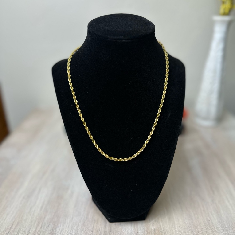 Elegant Gold Tone Rope Chain Necklace